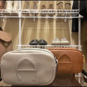 I have 4 diffrent colors, red , grey , brown and tan